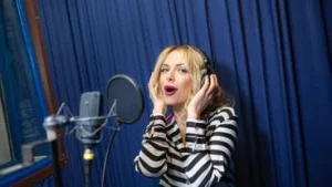 How to become a voice actor: a complete guide